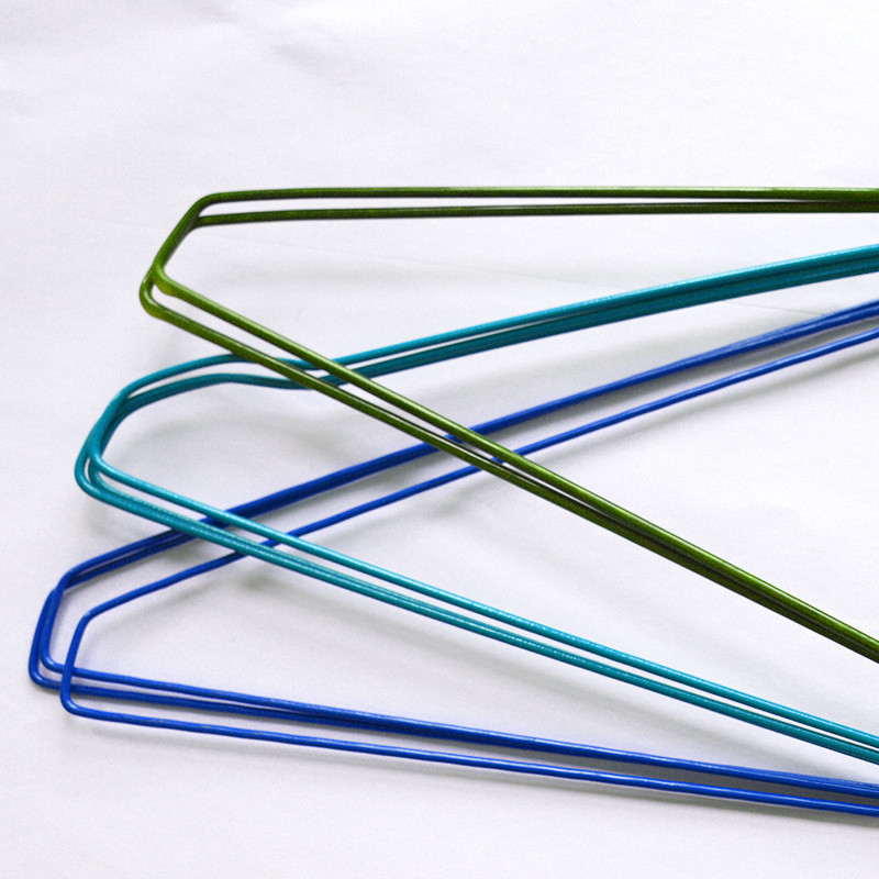 https://m.laundrywirehanger.com/photo/pl32146145-blue_standard_dry_cleaner_coated_18_inch_thin_wire_hangers.jpg